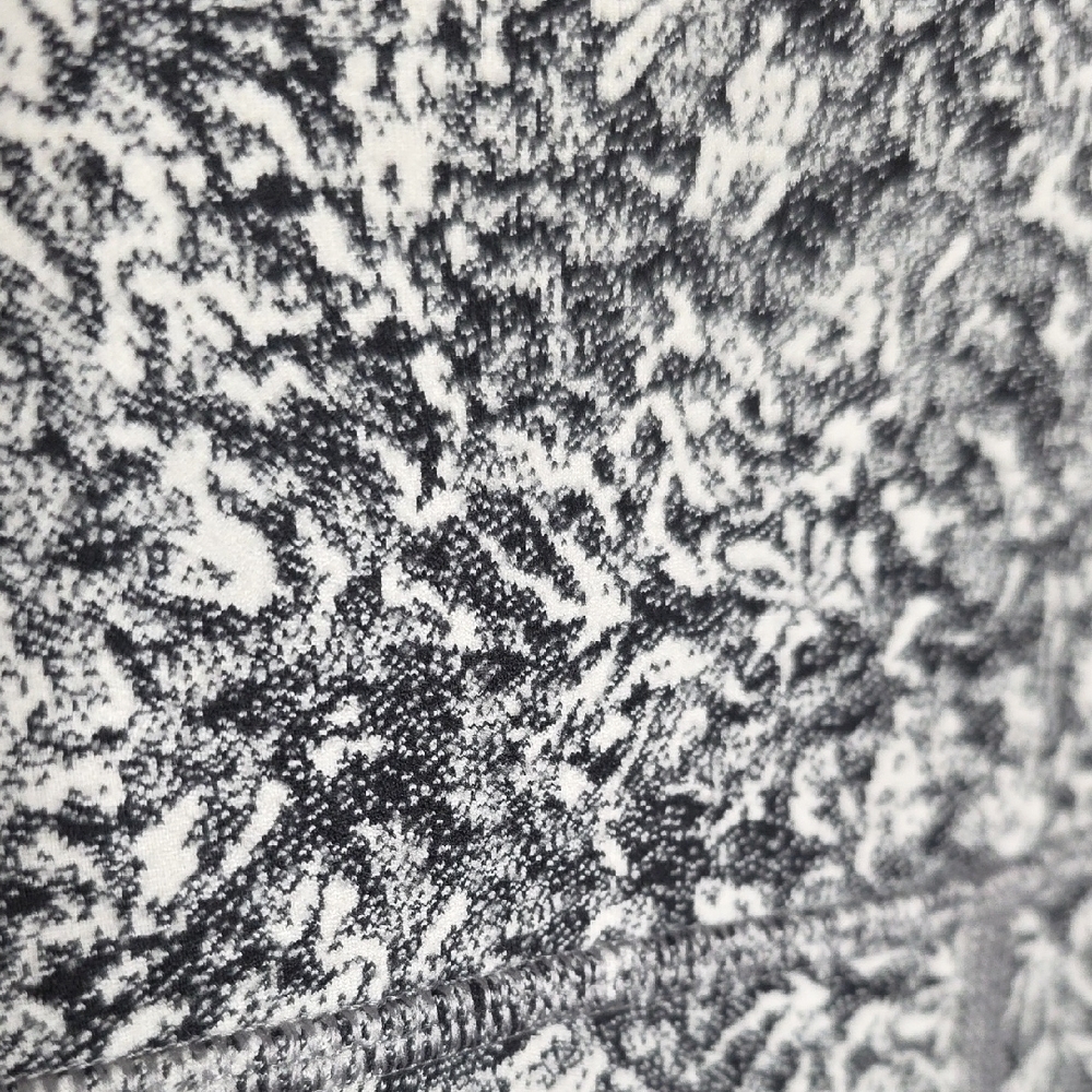 Athleta Exhale Moonflower Jacquard Set Black White Sports Bra & Leggings S/XS - Picture 9 of 16